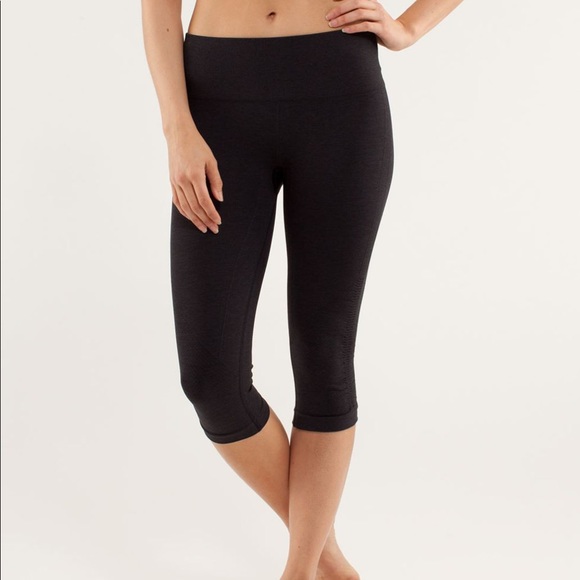 lululemon athletica Pants - Lululemon Cropped Leggings